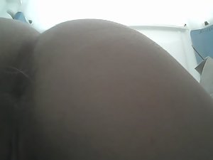 Anus opens up while pissing Picture 3