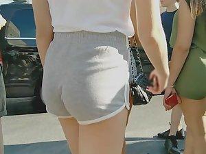 Incredible trio of teens in booty shorts Picture 4