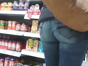 Delightful ass in a groceries store Picture 3