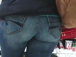 Delightful ass in a groceries store Picture 4
