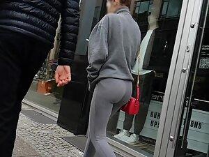 Grey leggings flatter her tight round ass Picture 8