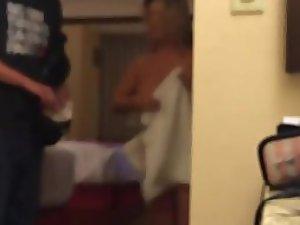 Chubby milf hazes the delivery guy Picture 1