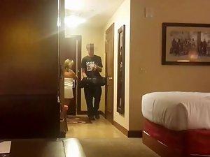 Chubby milf hazes the delivery guy Picture 2
