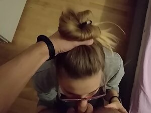 Girlfriend looks like teacher while giving blowjob Picture 1