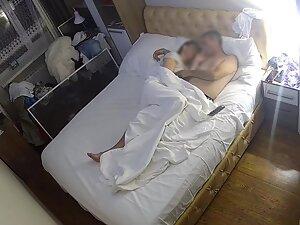 Spying on foreplay in bedroom and unplanned delay Picture 4