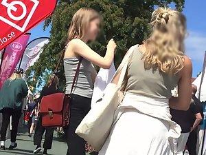 Someone should tell her to wear a bra Picture 6