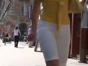 Following a big butt in white pants Picture 8
