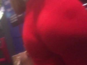 Ass in red turns the voyeur into a bull Picture 5