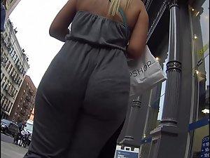 Awesome wedgie in sexy jumpsuit Picture 7