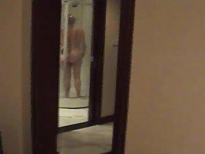 Milf filmed while under the shower Picture 3