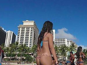 Beach full of gorgeous teen asses Picture 2