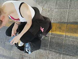 Small tits and nipple slip in pink bra Picture 2