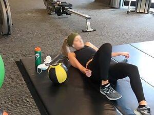 Sexy fitness girl stretching and planking in gym Picture 6