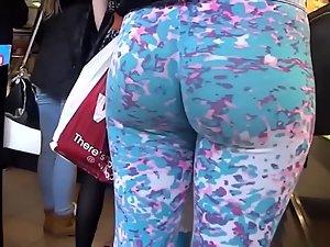 Big ass in tight wacky leggings Picture 6