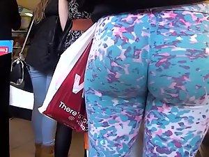 Big ass in tight wacky leggings Picture 7