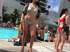 Latina loves attention at a pool party Picture 2