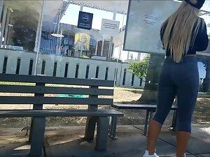 Hot blonde got a fit kind of a curvy body Picture 5