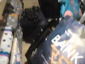 Thong slipped out in a shoe store Picture 8