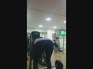 Deadlift makes her ass open up Picture 7