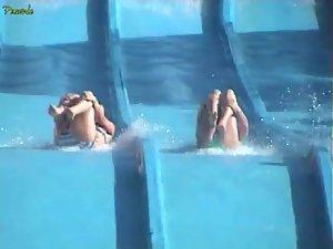 Accidental nipple slip at a water slide Picture 3