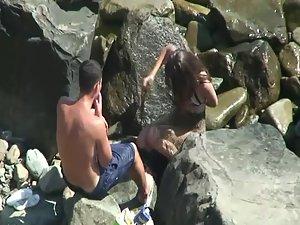 Creeping up on sex between the rocks Picture 8