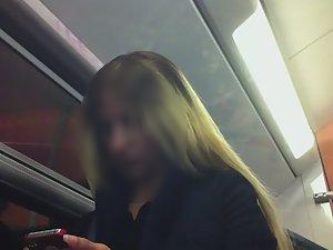 Leggy hottie followed to the train Picture 8