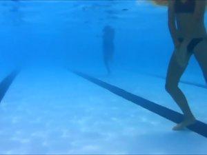 Teens caught while twerking in swimming pool Picture 7