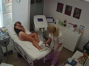 Spying on pale butt of a tanned woman during depilation Picture 8