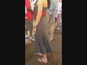 Hot ass covered with a long thin dress Picture 5