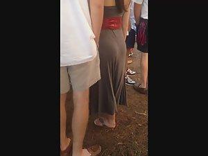 Hot ass covered with a long thin dress Picture 8