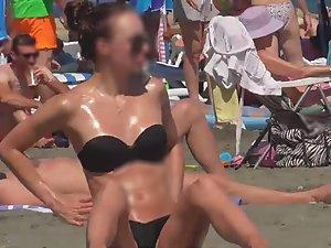 Incredible beach girl in a sexy bikini Picture 3