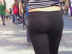 Transparent tights reveal red thong Picture 4