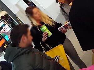 Circling a group to see a yummy thick ass