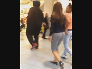 Big young butt cheeks wiggling freely Picture 5