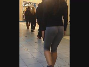 Big young butt cheeks wiggling freely Picture 6