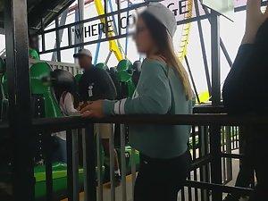 Super sexy girl in roller coaster line Picture 6