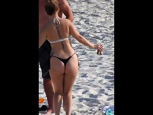 Hot ass of tattooed girl dancing on the beach Picture 3