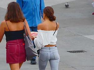 Big boobs followed wherever they go Picture 6