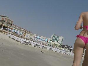 Nice ass in pink thong bikini Picture 6