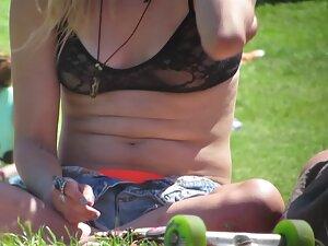 Sexy black lace bra spotted in a public park Picture 6