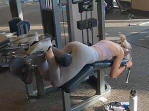 Checking out fit blonde during her workout Picture 4