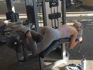 Checking out fit blonde during her workout Picture 6