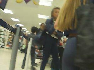 Two hot teens in the supermarket Picture 8