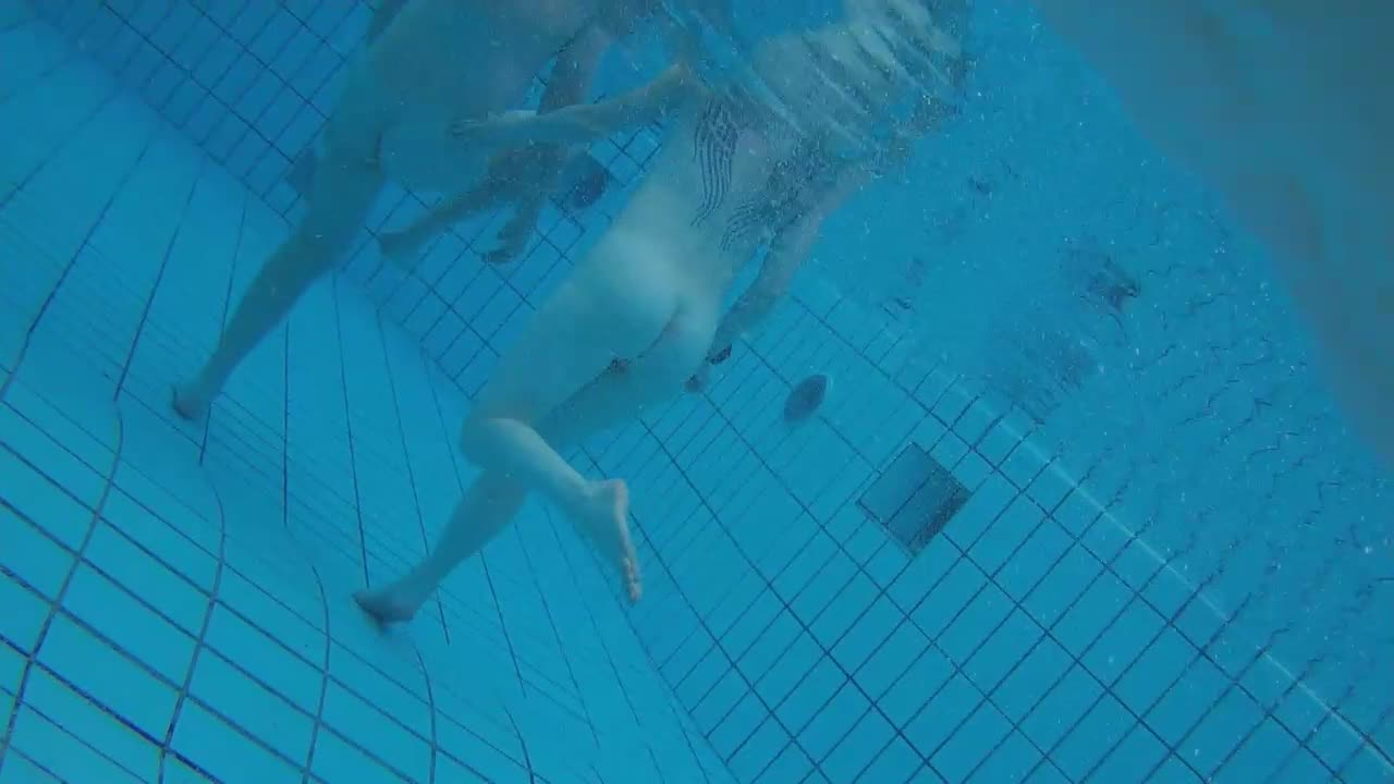 free voyeur pics at pool