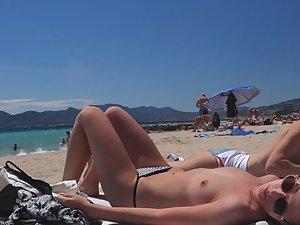 Beach day of small tits and nipples Picture 5