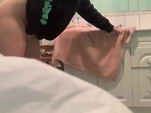 Spying on horny girl fucking herself in bathroom Picture 8