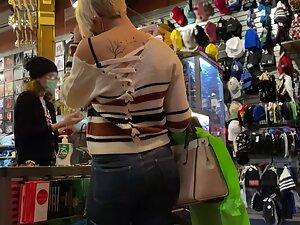 Discreet sex appeal of a thick short haired woman