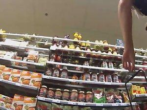 Upskirts from supermarket Picture 7