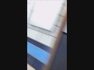 Wind reveals a hot round ass in upskirt Picture 5