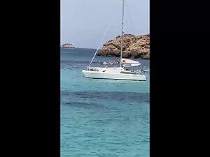 Blowjob on a yacht is recorded from the shore Picture 2